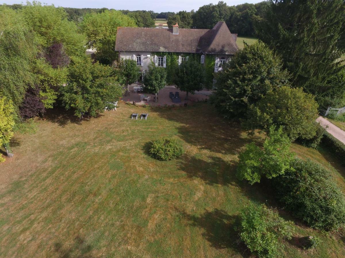 Le Domaine Du Mijarnier Bed and Breakfast Montbeugny Buitenkant foto